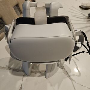Meta Oculus VR Quest 2 Console